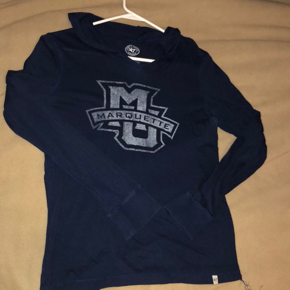 Marquette hooded long sleeve